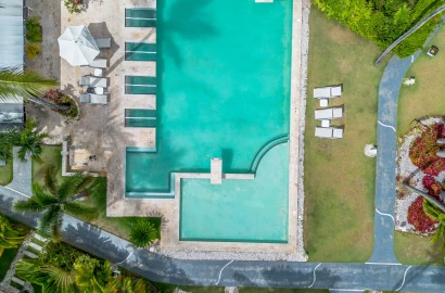 Beachfront Condo Rental”, “3 Bedroom Vacation Rental” o “Playa Punta Popy