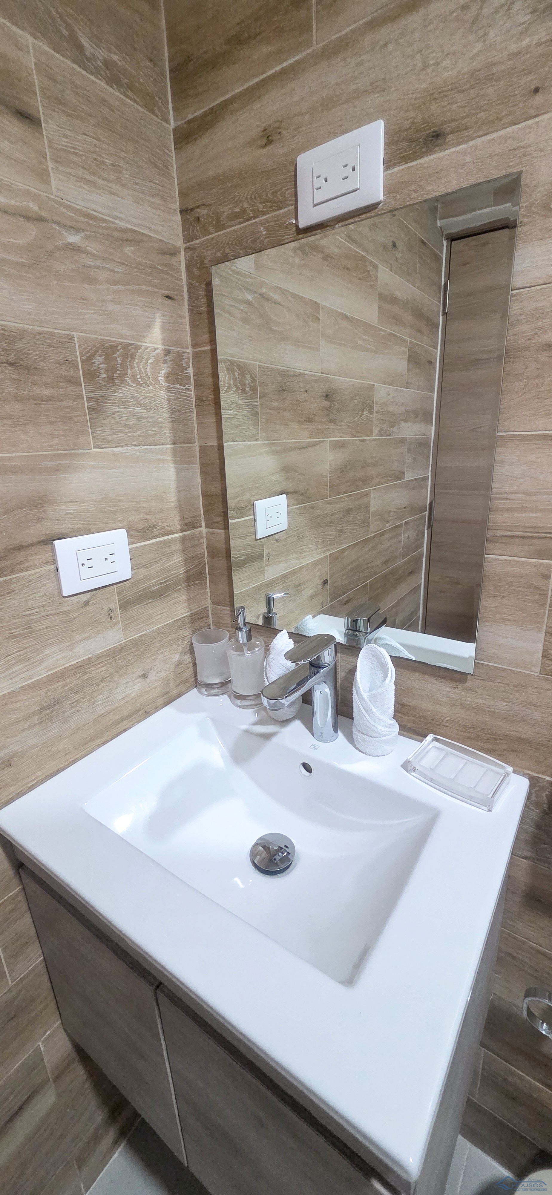 Luxury 2-BR Condo with Private Jacuzzi for Sale - Residencia Armonia