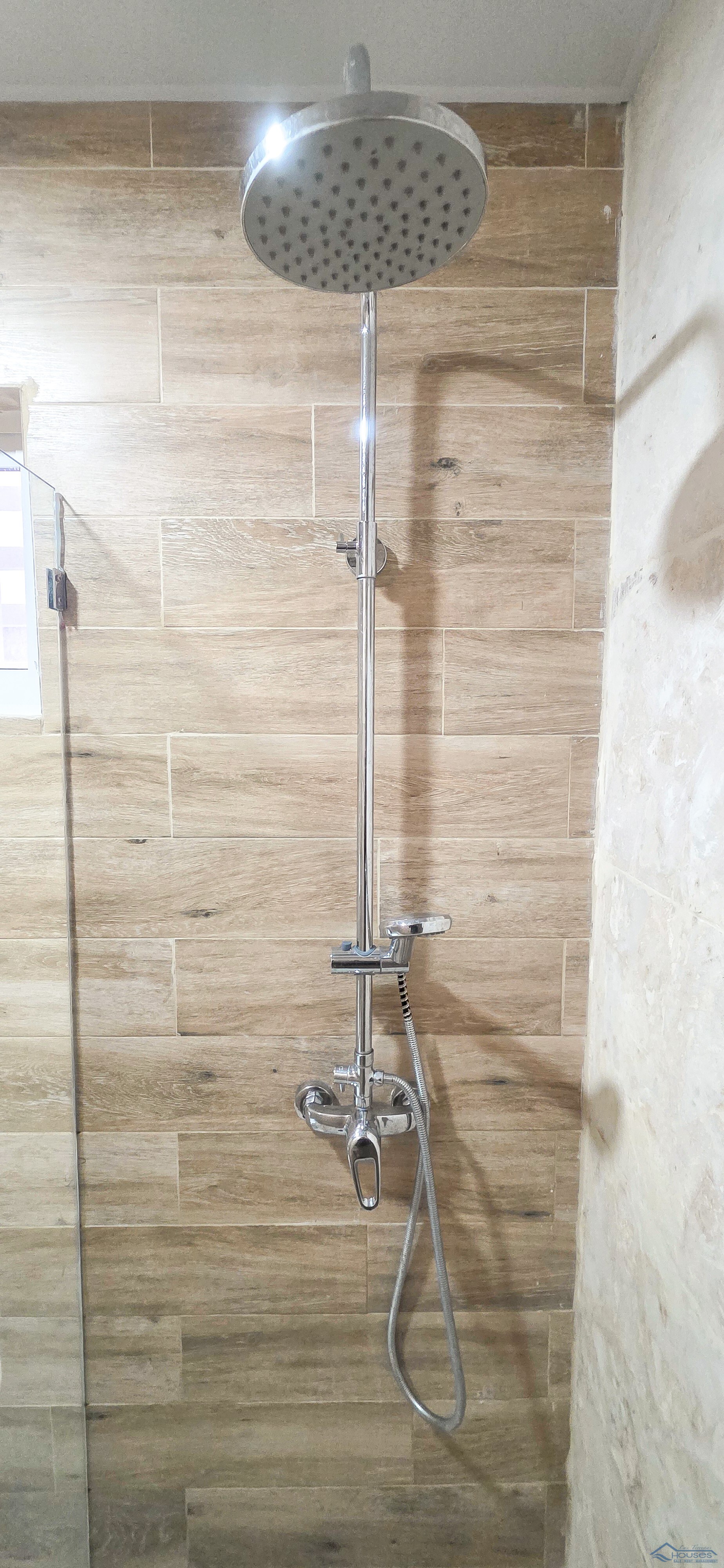 Luxury 2-BR Condo with Private Jacuzzi for Sale - Residencia Armonia