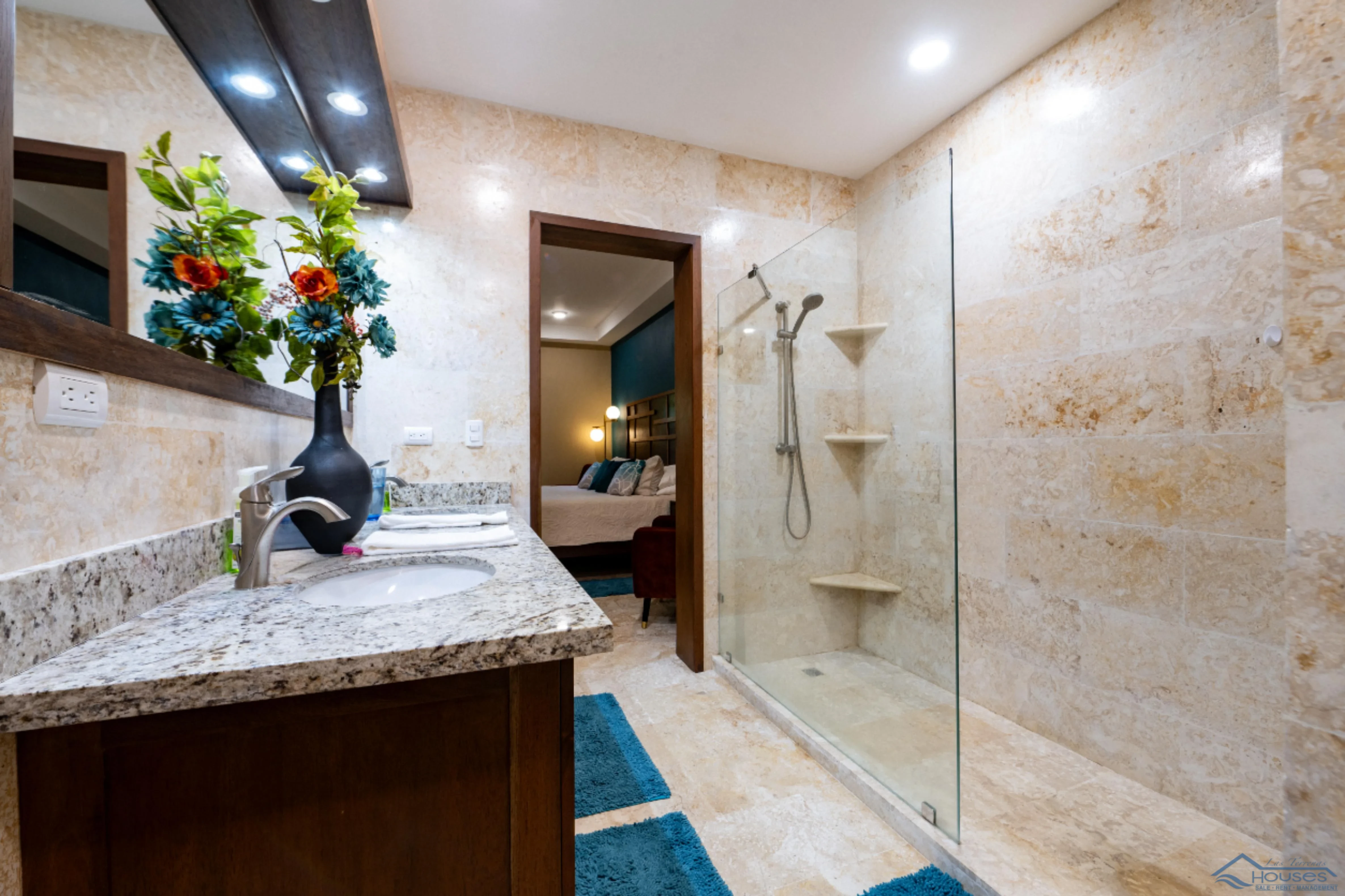 Luxury Villa for Sale in Playa Bonita with Private Helipad