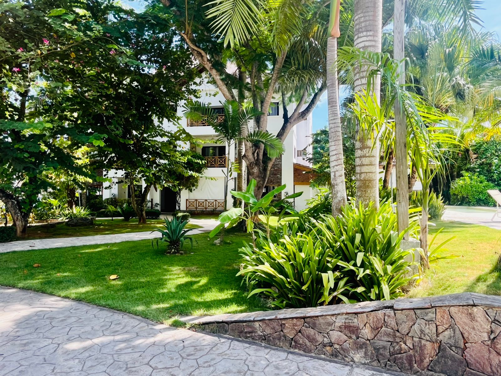 MONSERRAT I, ONE BEDROOM CONDO