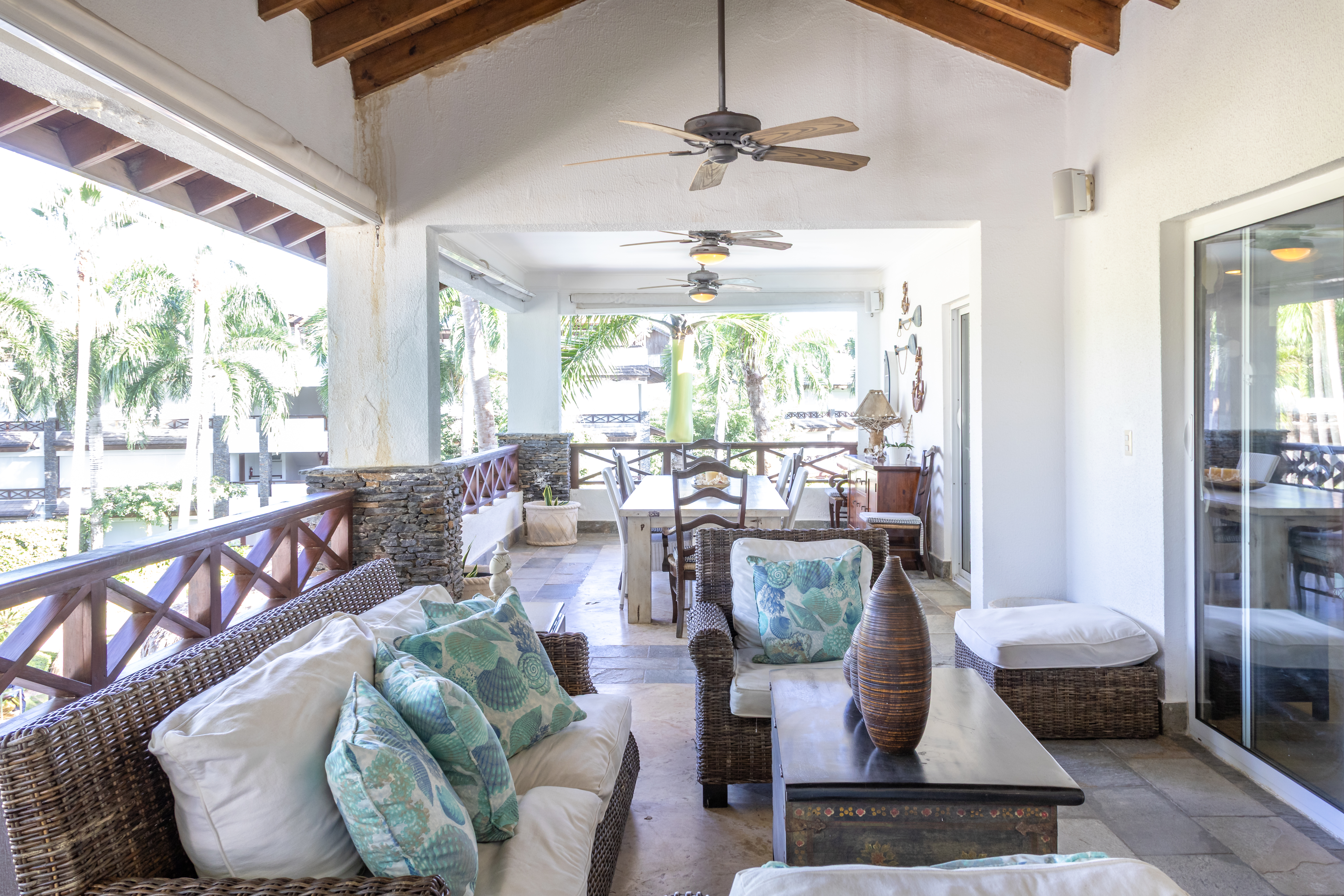 PENTHOUSES BALCONES
