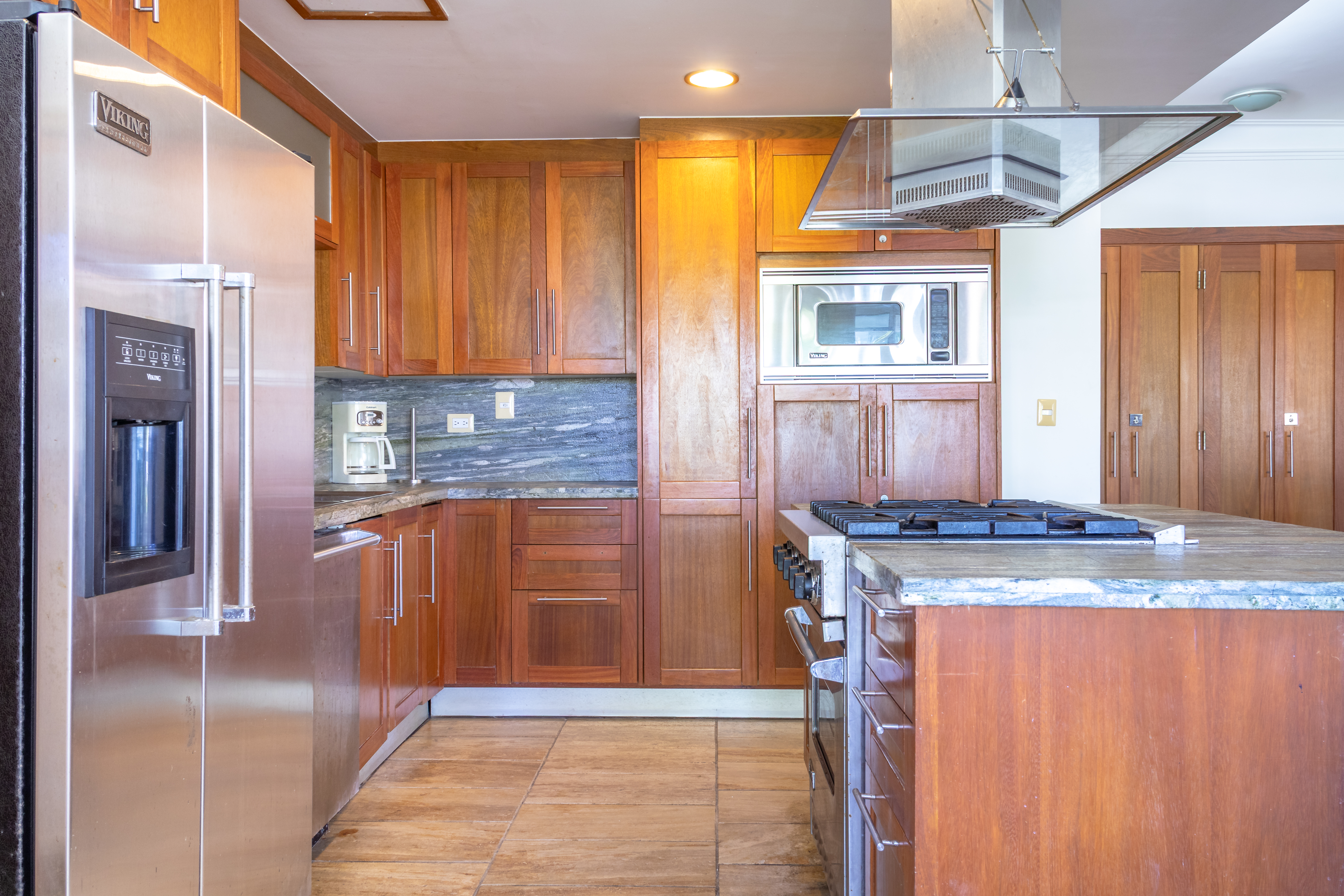 PENTHOUSES BALCONES