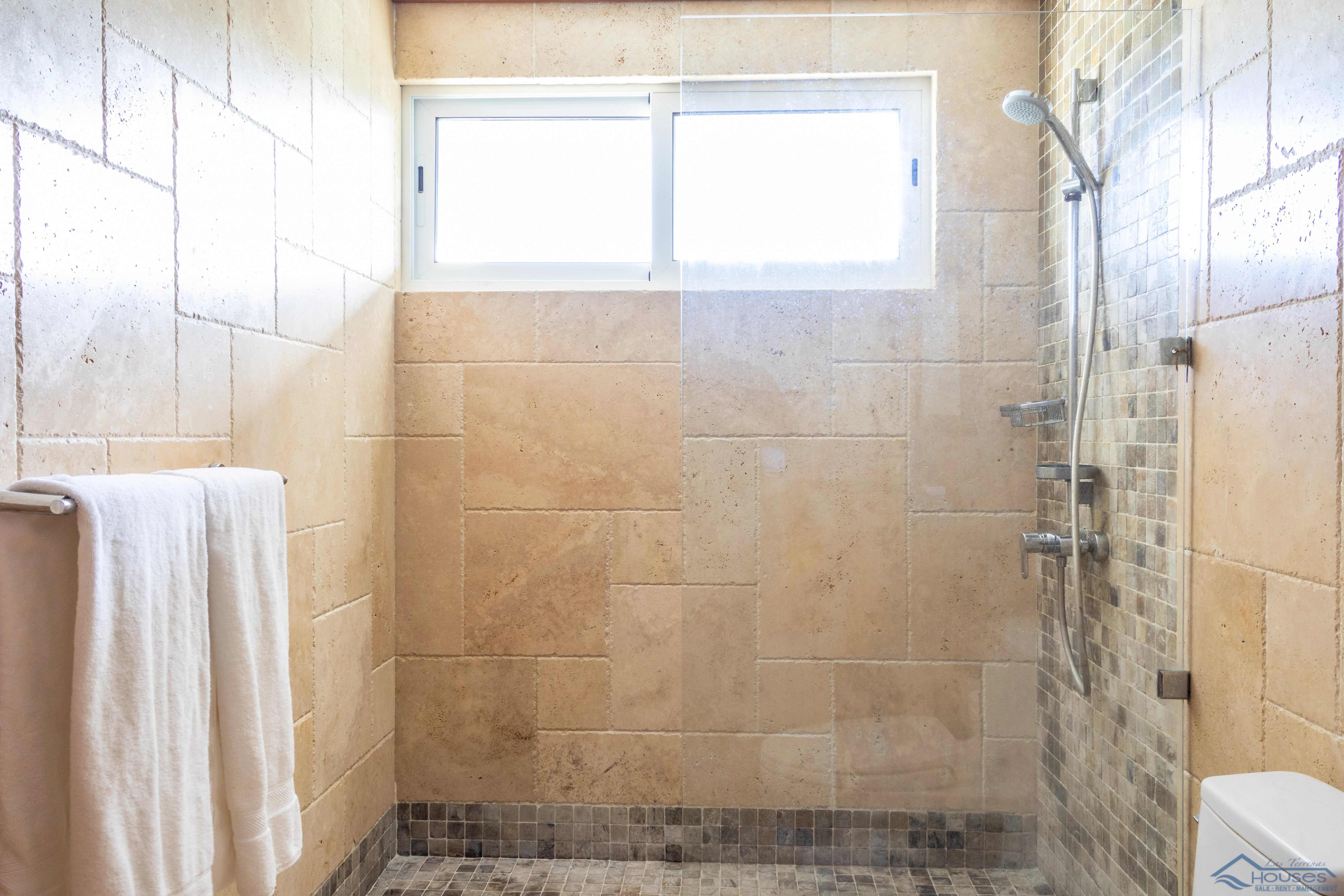 Luxury 3-Bedroom Penthouse for Sale in Balcones del Atlántico, El Portillo