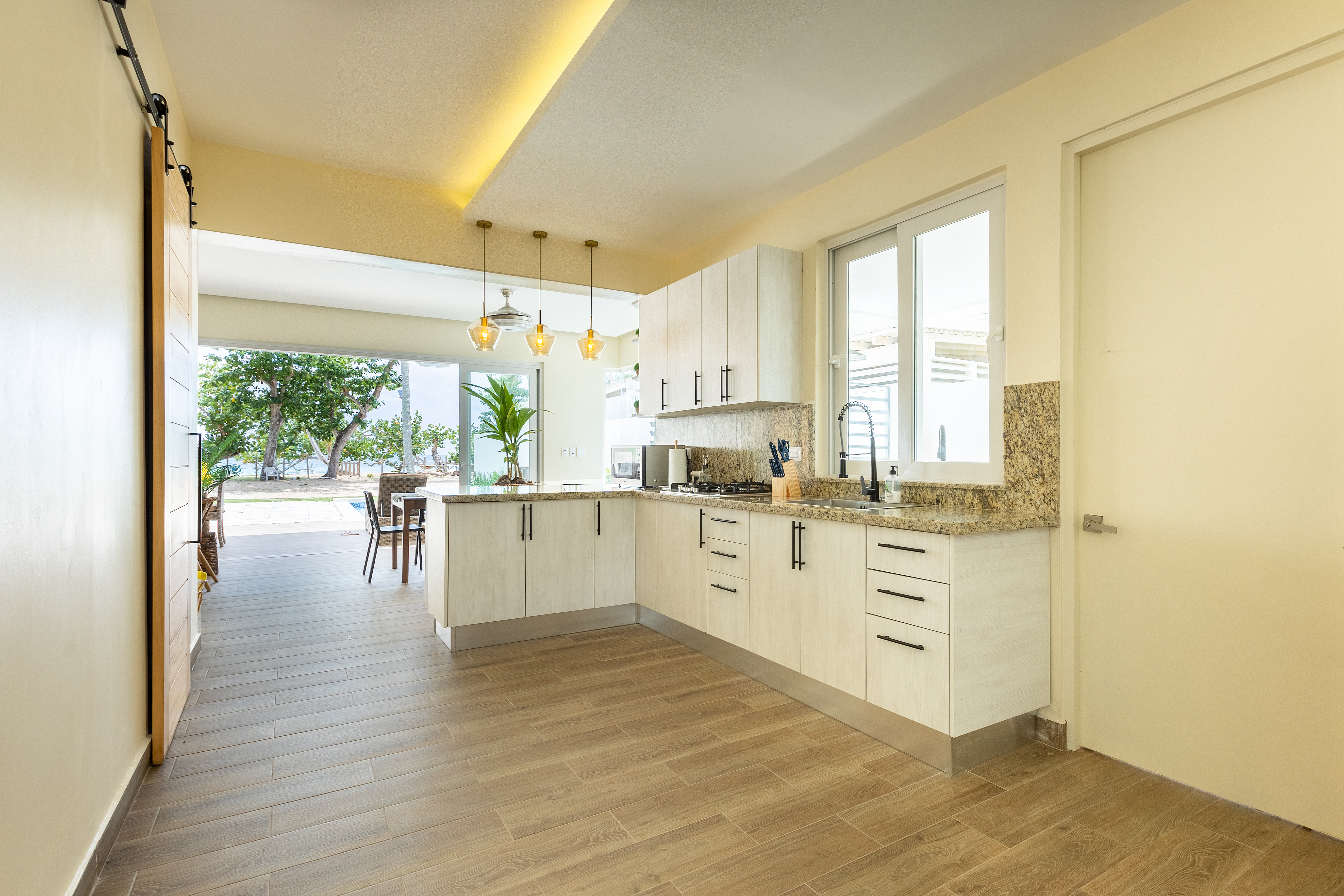 EL PORTILLO 6 BEDROOMS LUXURY BEACHFRONT VILLAS