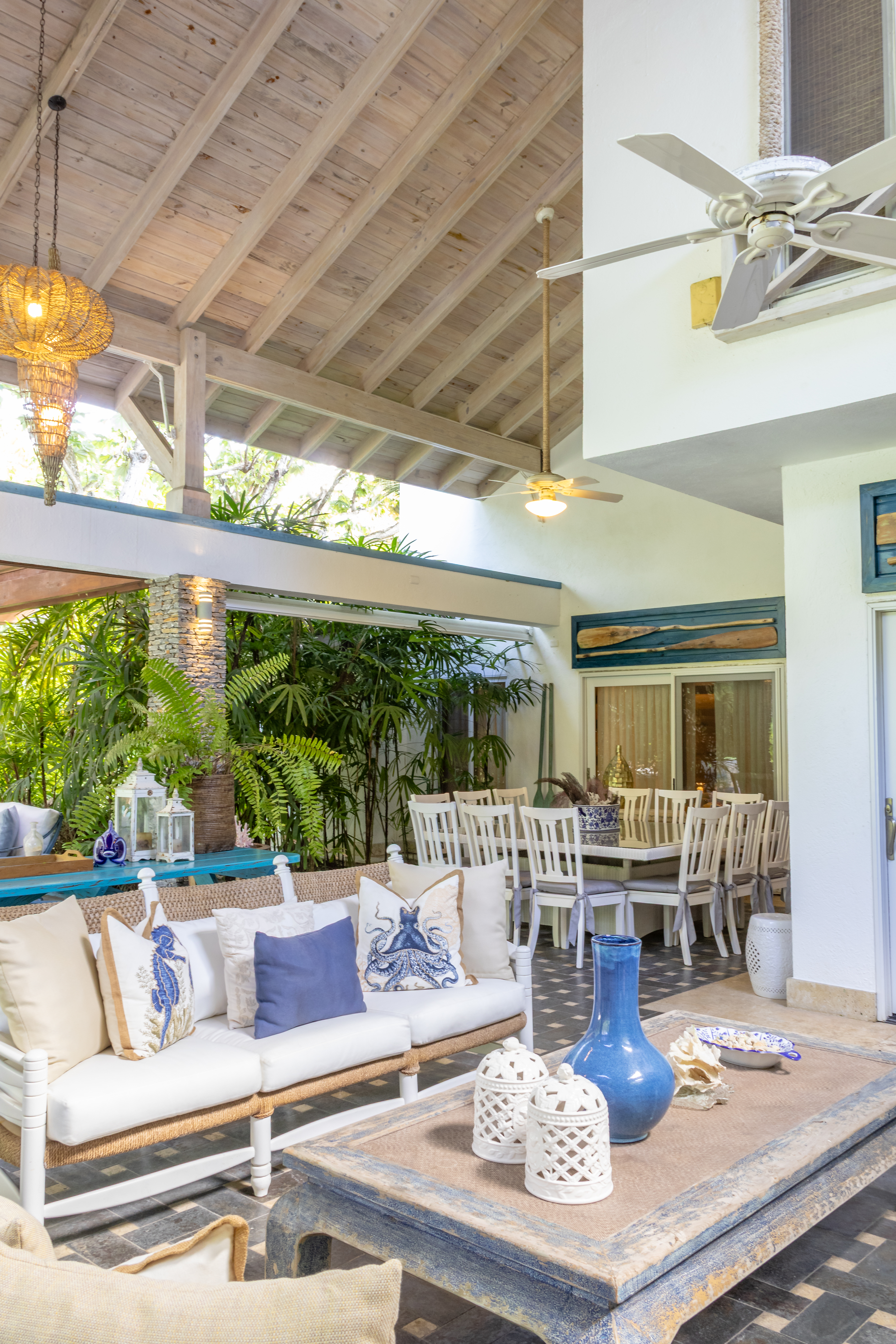 TOWNHOUSE BALCONES