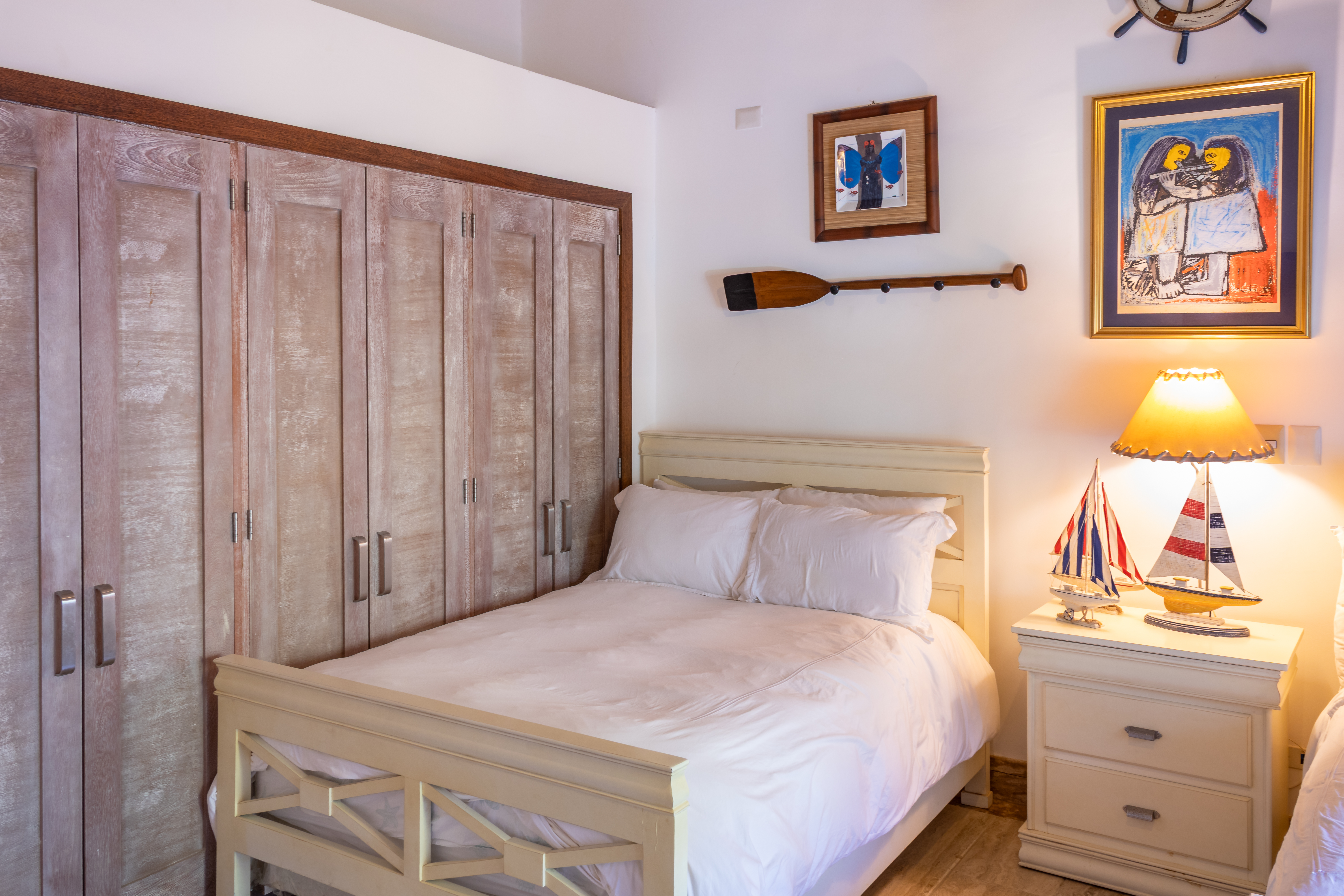 TOWNHOUSE BALCONES