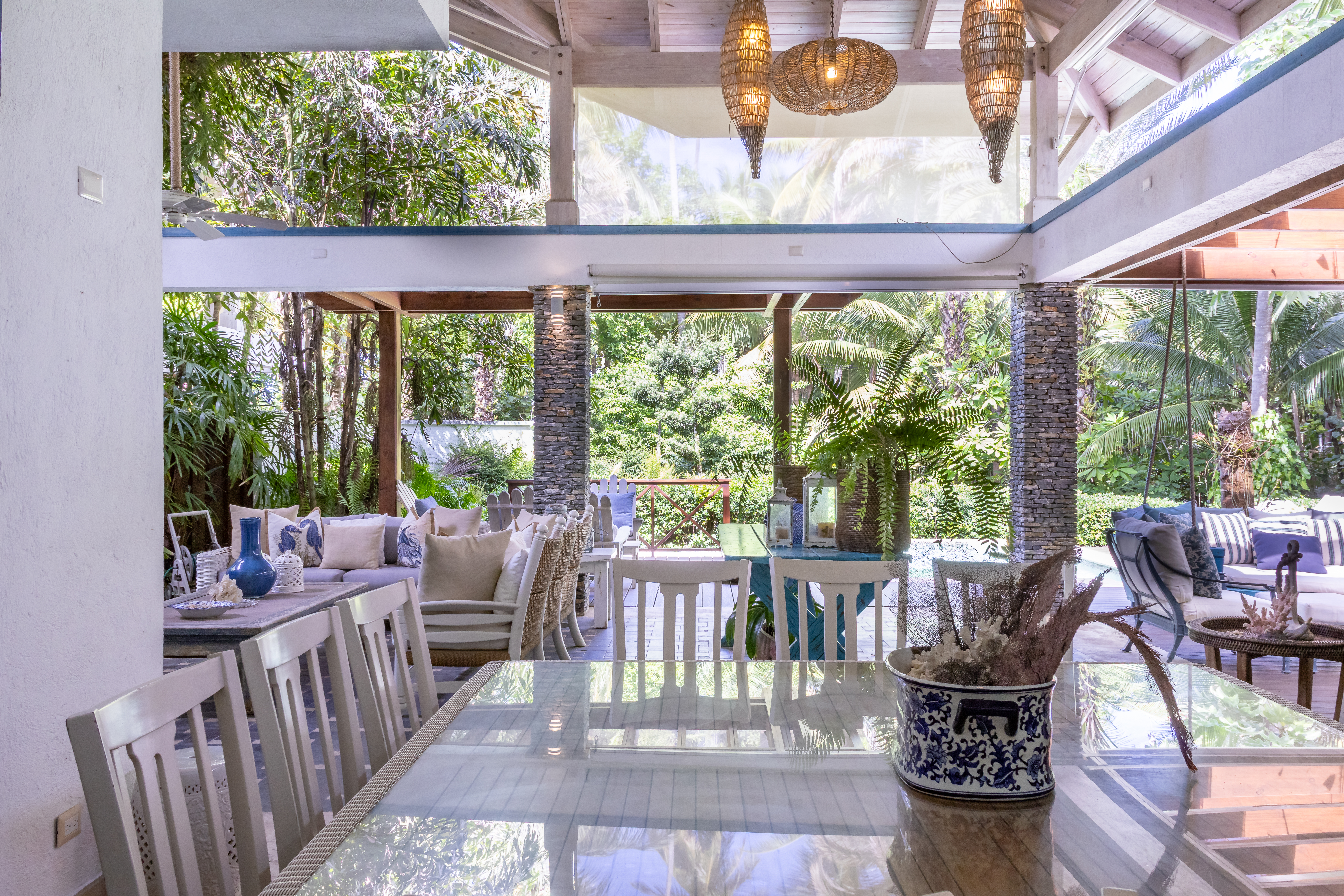 TOWNHOUSE BALCONES